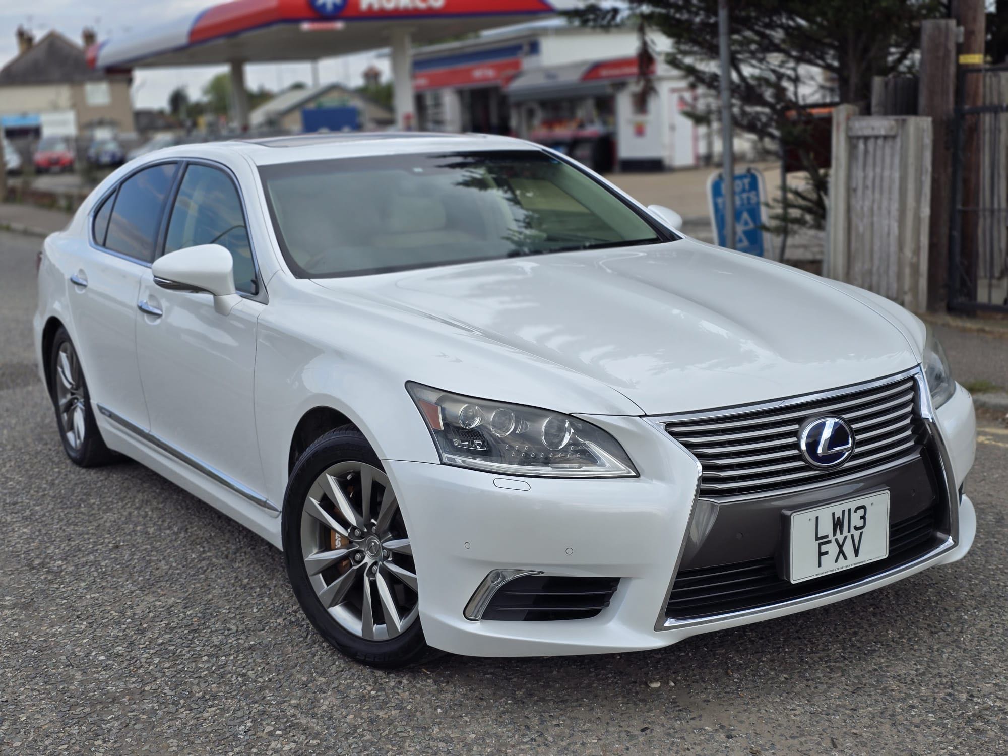 LEXUS LS 600H 2013(13) L PACK PETROL/HYBRID SALOON WARRANTED MILEAGE BEFORE 22995