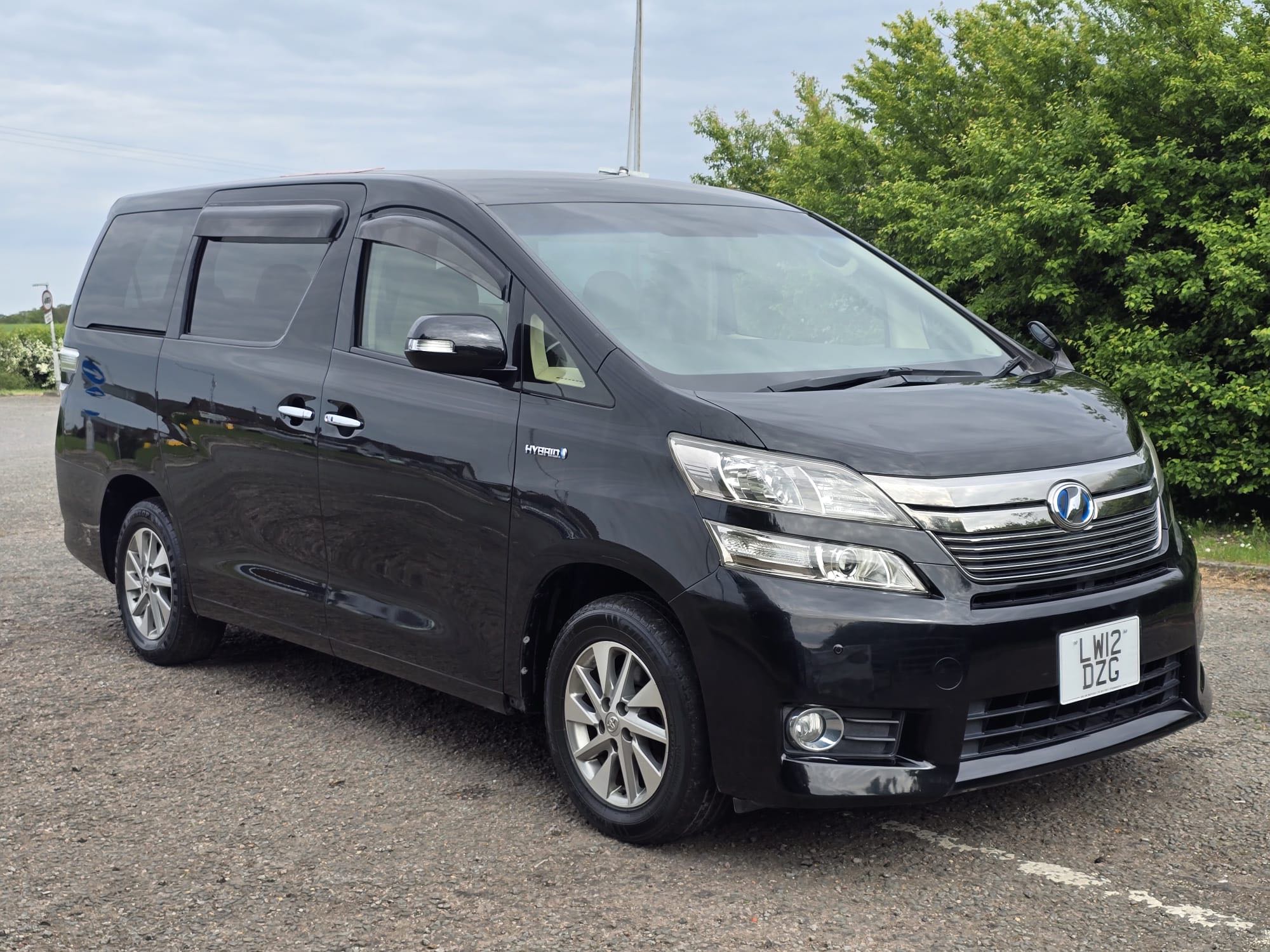 TOYOTA VELLFIRE PETROL/HYBRID E-FOUR 2.4 Z PACKAGE