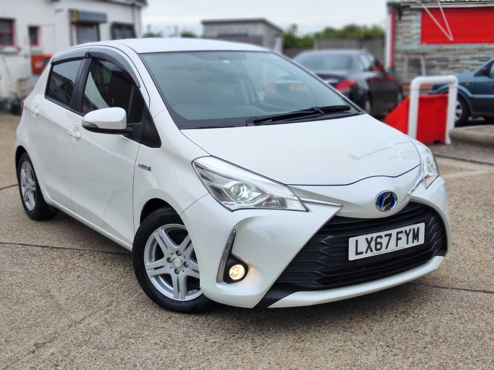 TOYOTA YARIS 1.5 PETROL HYBRID 2017(67) ULEZ FREE,SERVICE HISTORY