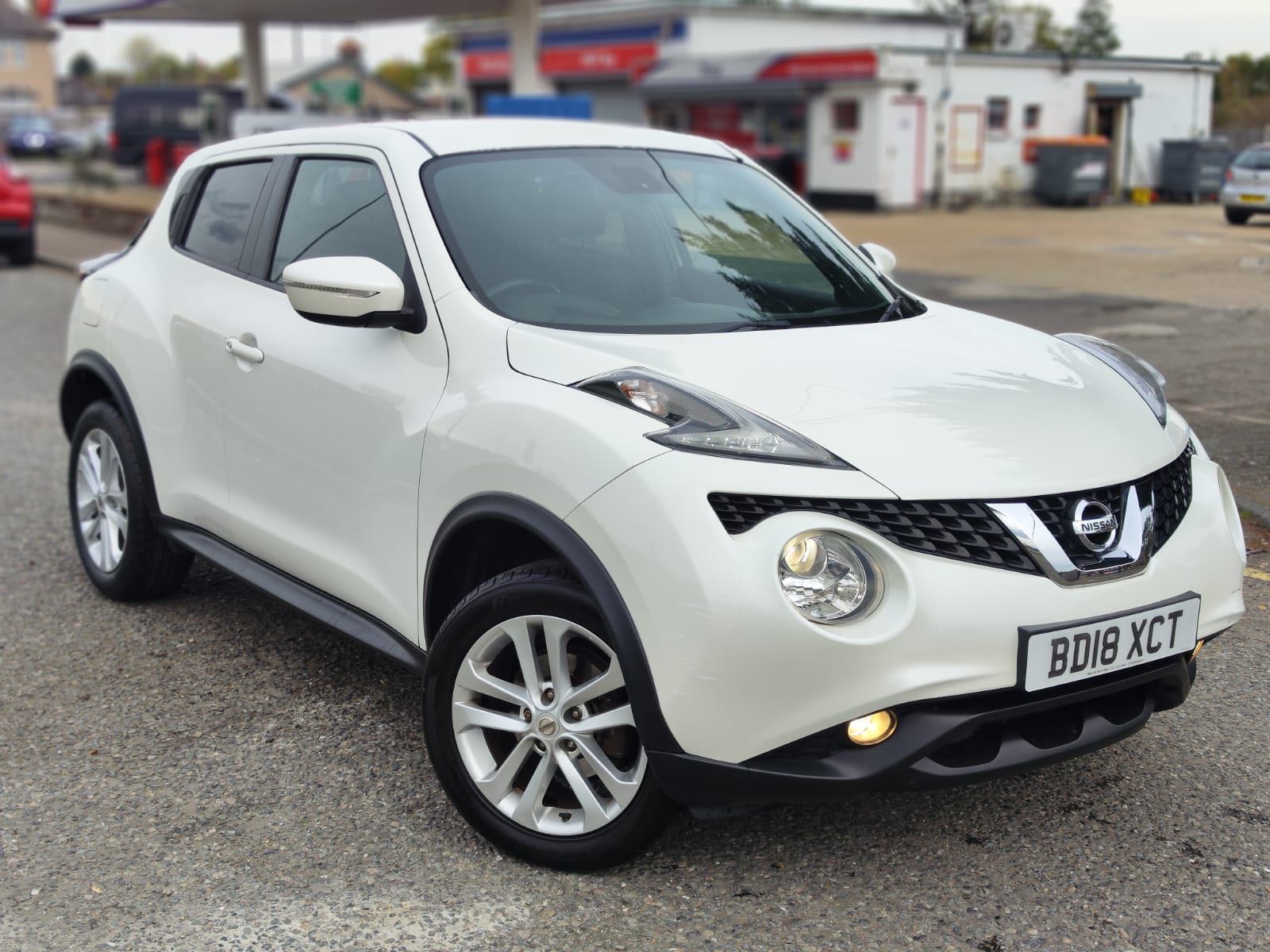 NISSAN JUKE 1.6 N-Connecta 5dr Xtronic