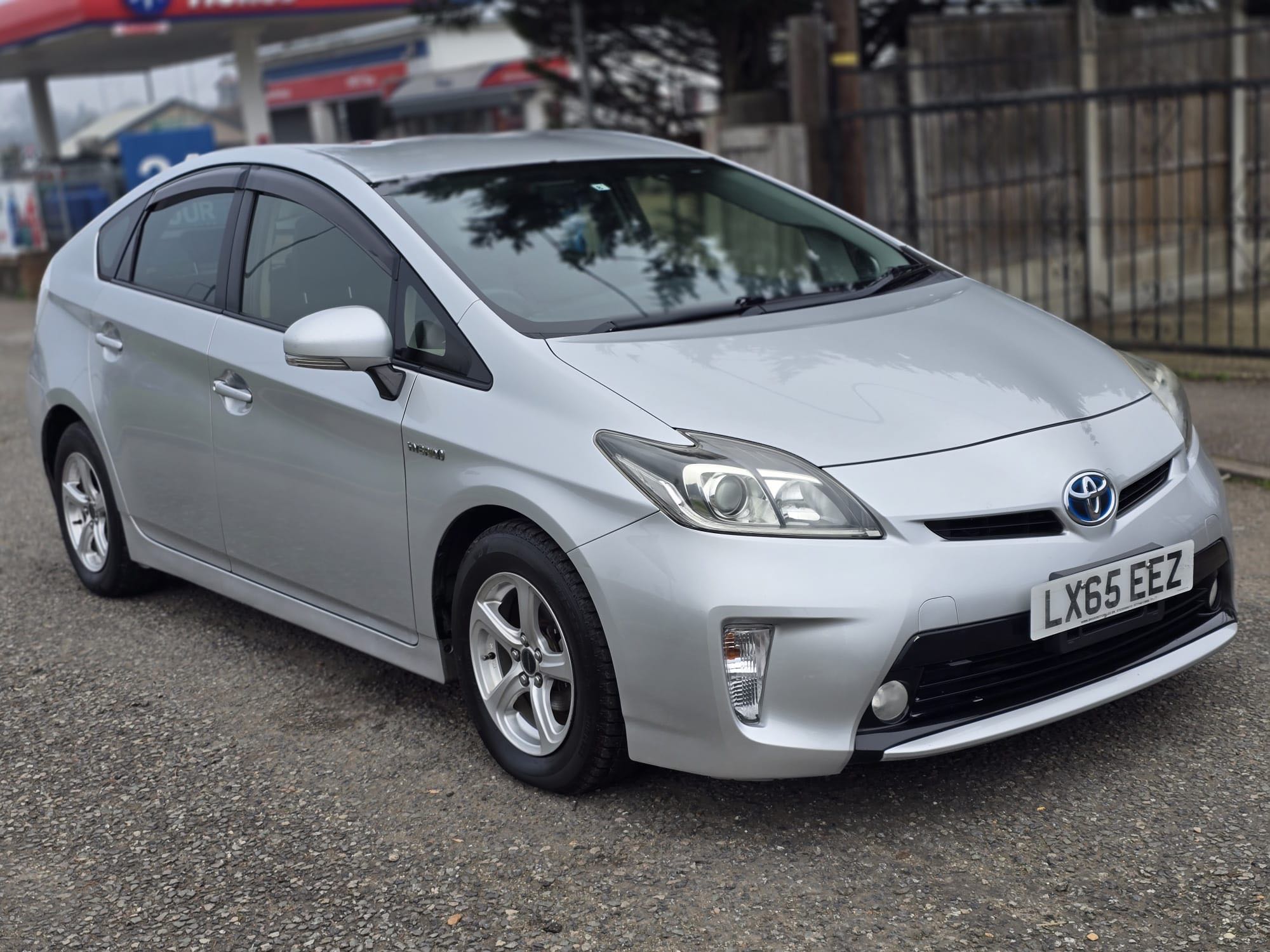 TOYOTA PRIUS HYBRID S 1.8 2015(15) ULEZ FREE