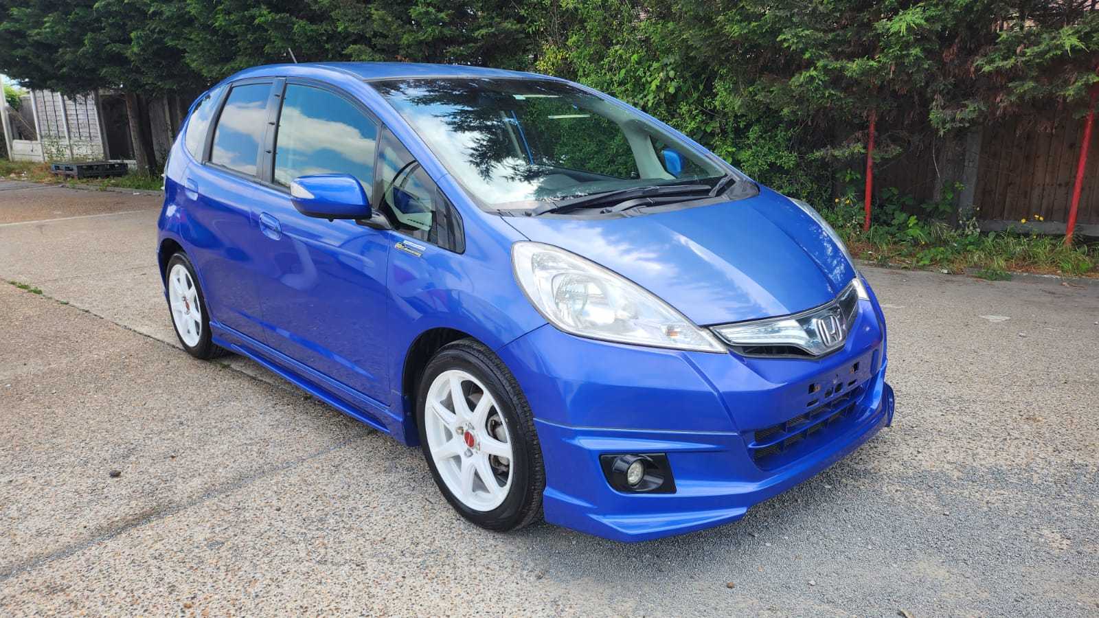 HONDA FIT 1.3 I-VTEC PETROLHYBRID AUTO 10TH ANNIVERSARY